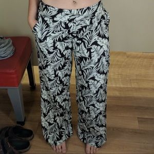 Leaf pattern pant